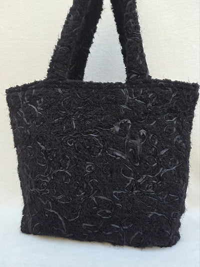 Sac “Noir Minuit” – Texture florale & contraste doré