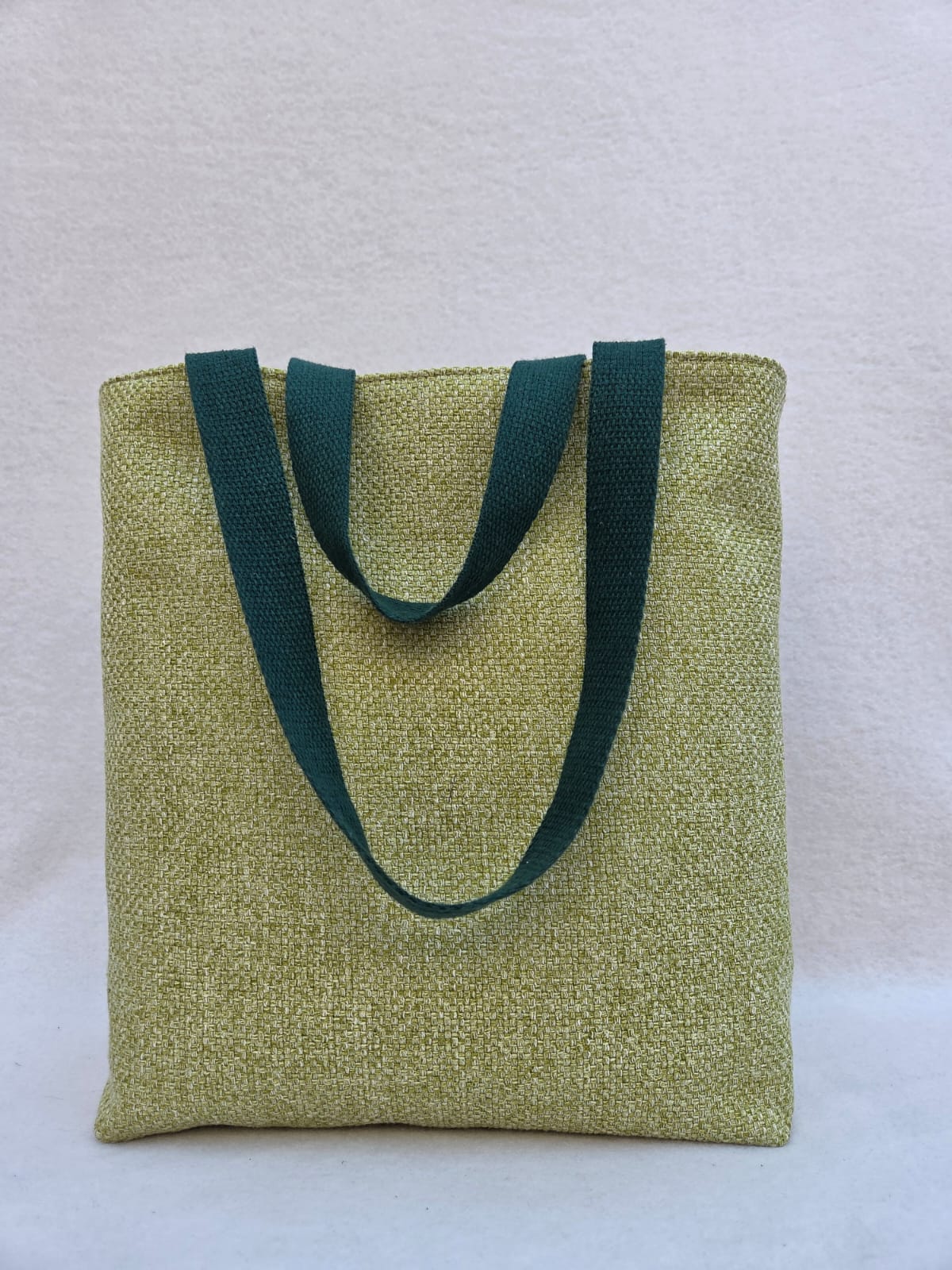 Sac “Fraîcheur Urbaine” – Vert tendre & détails contrastés