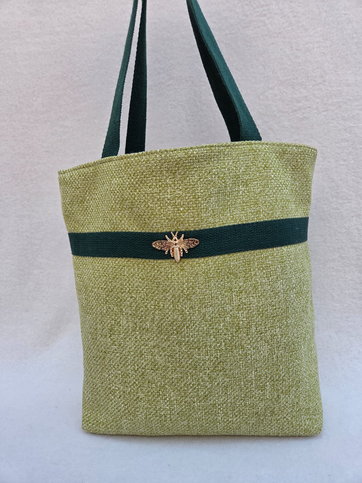 Sac “Fraîcheur Urbaine” – Vert tendre & détails contrastés