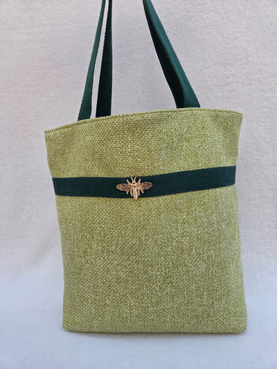 Sac “Fraîcheur Urbaine” – Vert tendre & détails contrastés